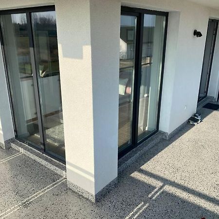 Nowoczesny Apartament Przy Ul Plazowej, ซาร์บินโนโว ภายนอก รูปภาพ